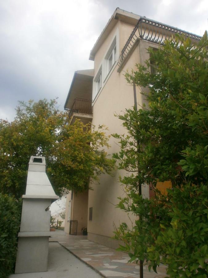 Apartmani Ljubica Kastela Exterior photo